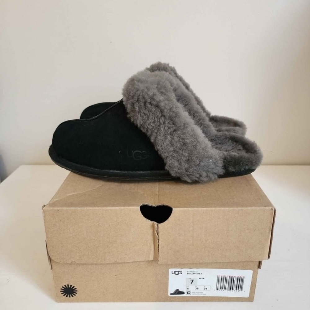 UGG Scuffette II SIZE 7